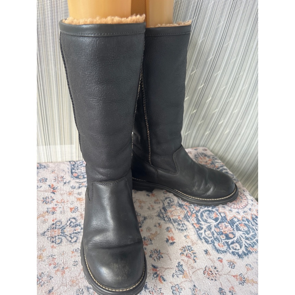 UGG Australia Tall Black Leather Shearling Lined Winter Boots Lug Sole Womens 7